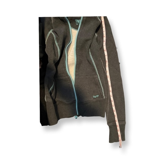 Aritzia TNA sweater Dark Grey with blue details. - Picture 10 of 10